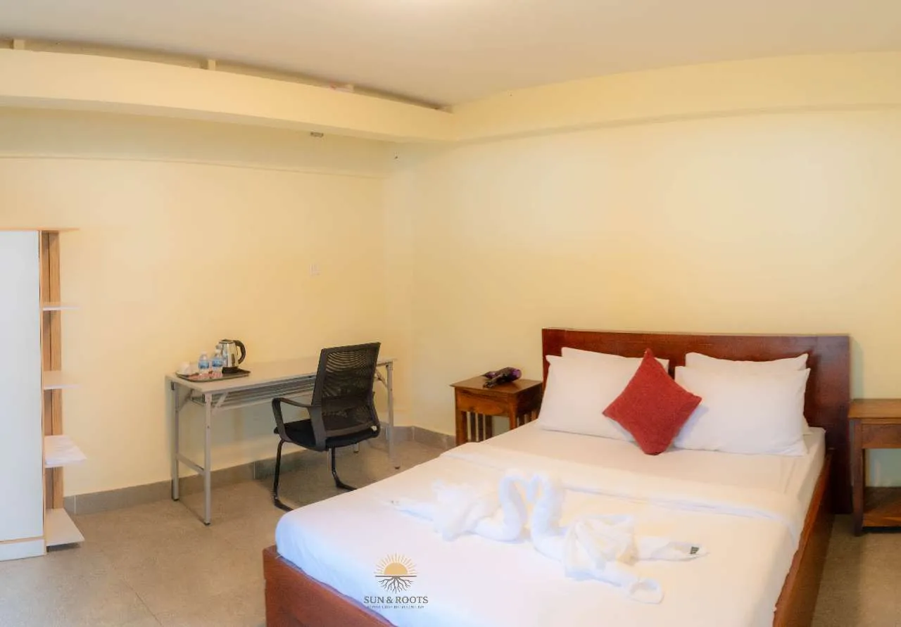 SUN & ROOTS LODGE KAMPOT