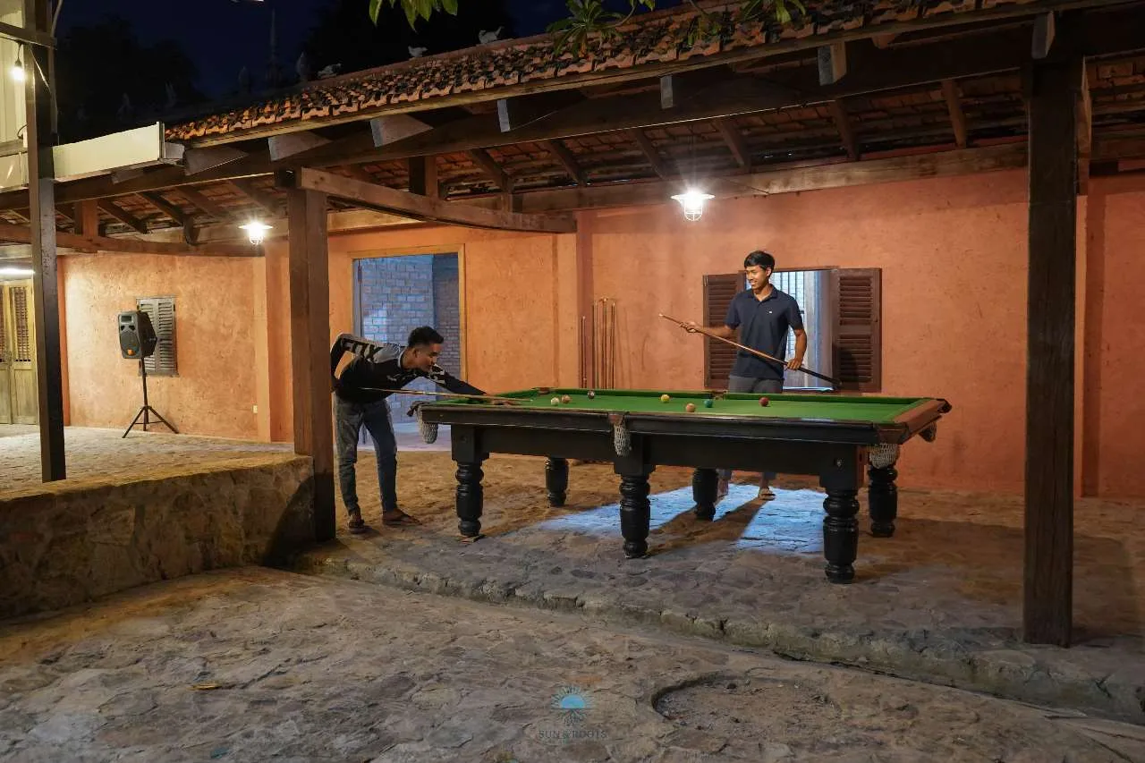 SUN & ROOTS LODGE KAMPOT