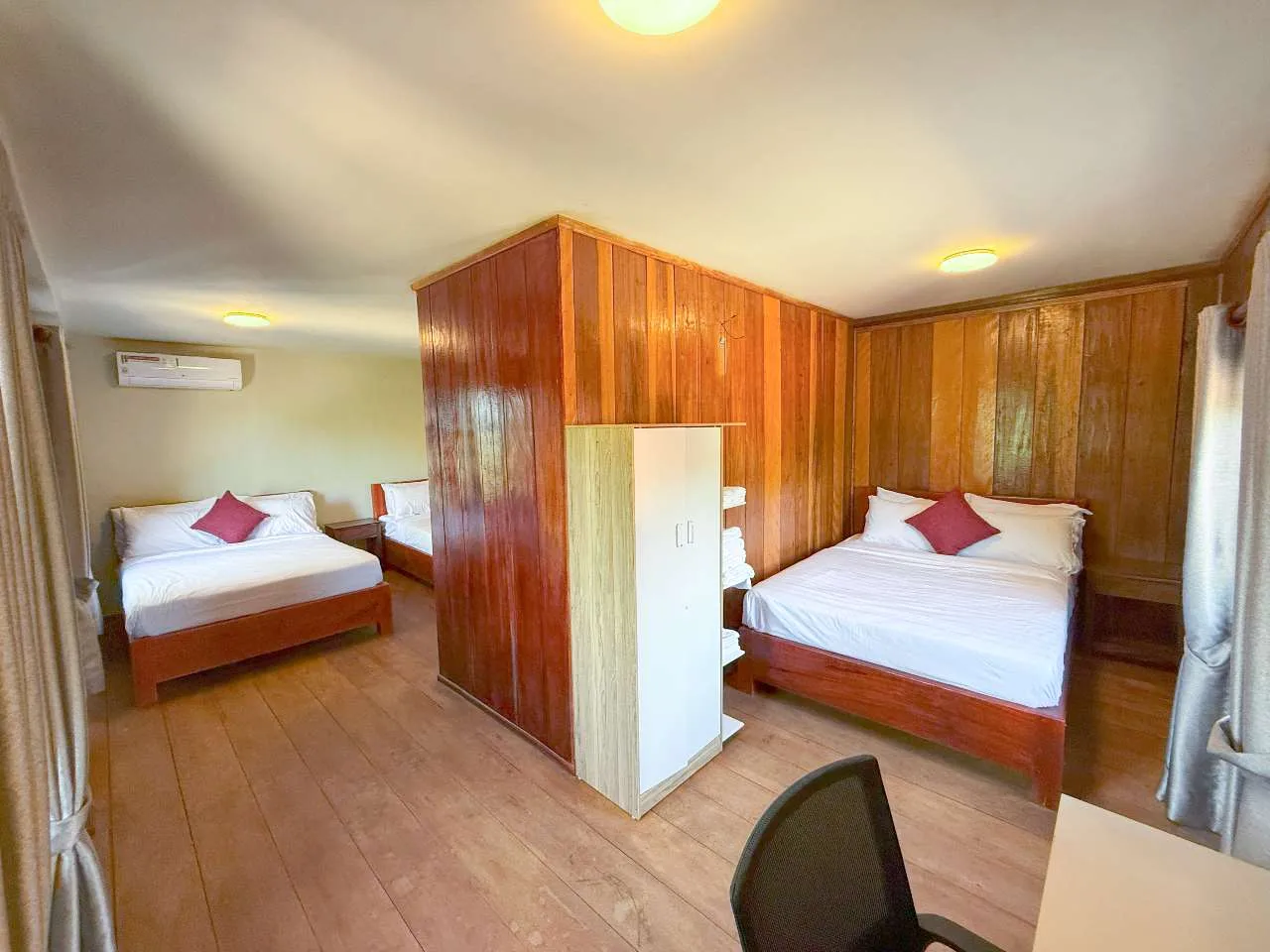 Standard Triple King Room