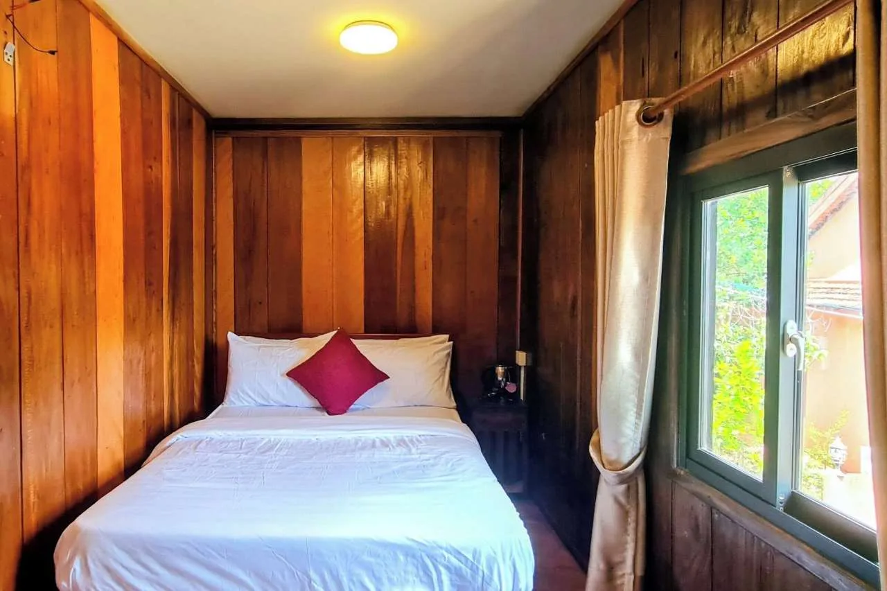 Standard Triple King Room
