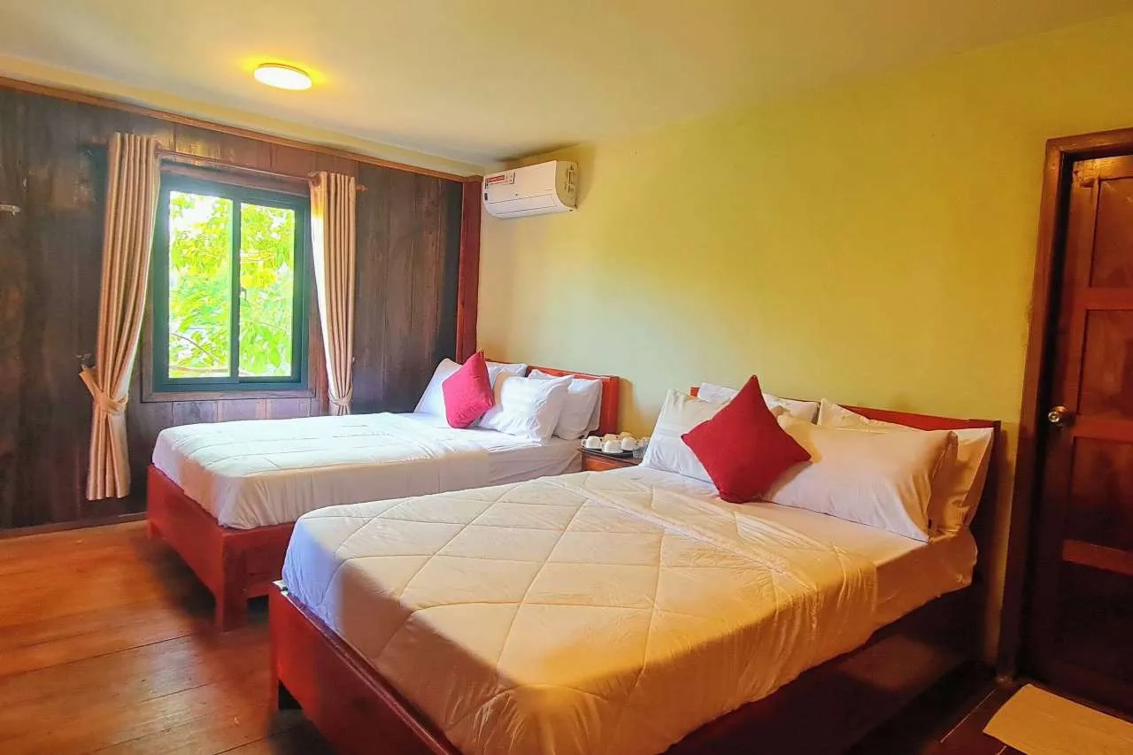 Standard Triple King Room
