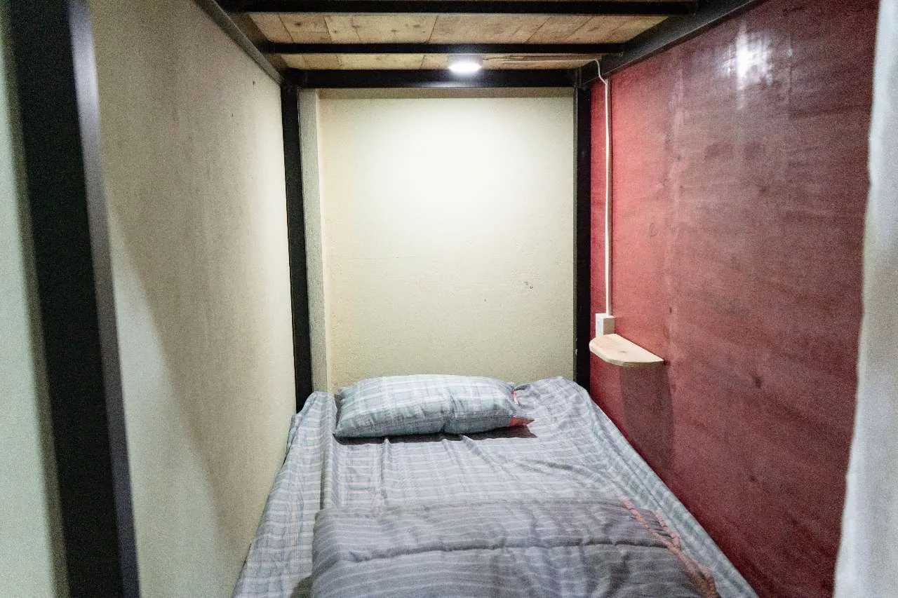 Mixed 8 Dormitory share bathroom with AC 1